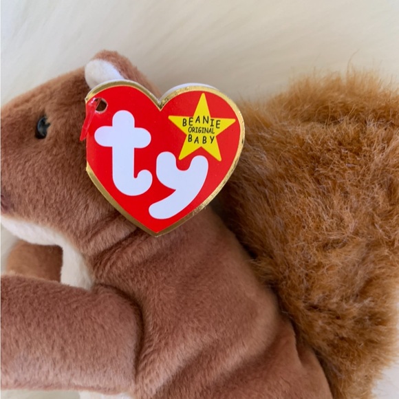 **NWT RARE COLLECTIBLE BEANIE BABY NUTS THE SQUIRREL NWT** - Picture 6 of 7